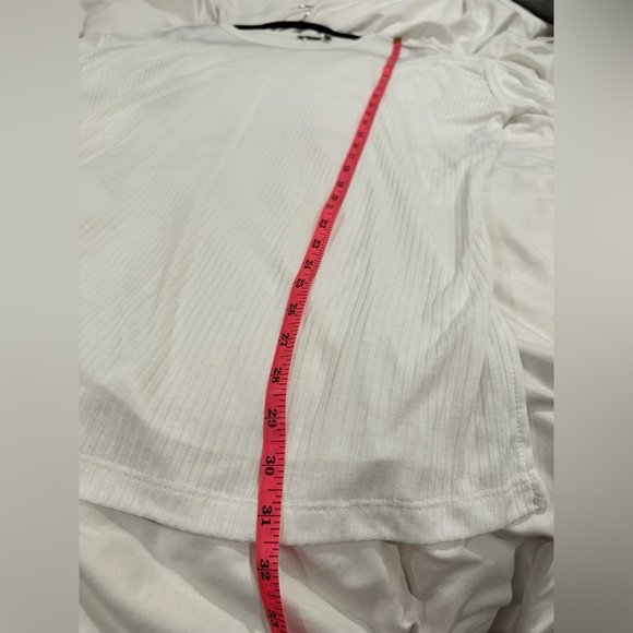 ASOS Maternity Ribbed Top w/Side Slits in White - Size US 2 - Picture 10 of 10